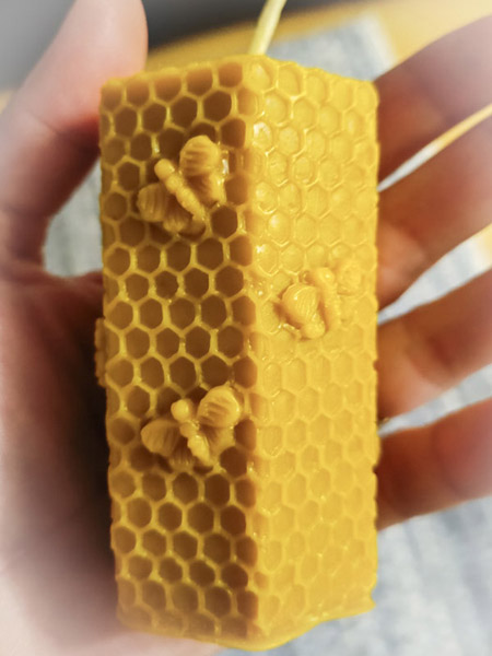 Short Structural Sugarcode Beeswax Candle